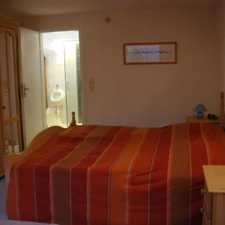 בית אירוח Messezimmer *