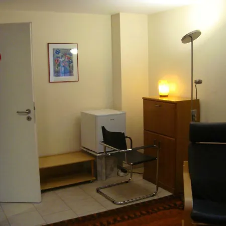 בית אירוח Messezimmer *